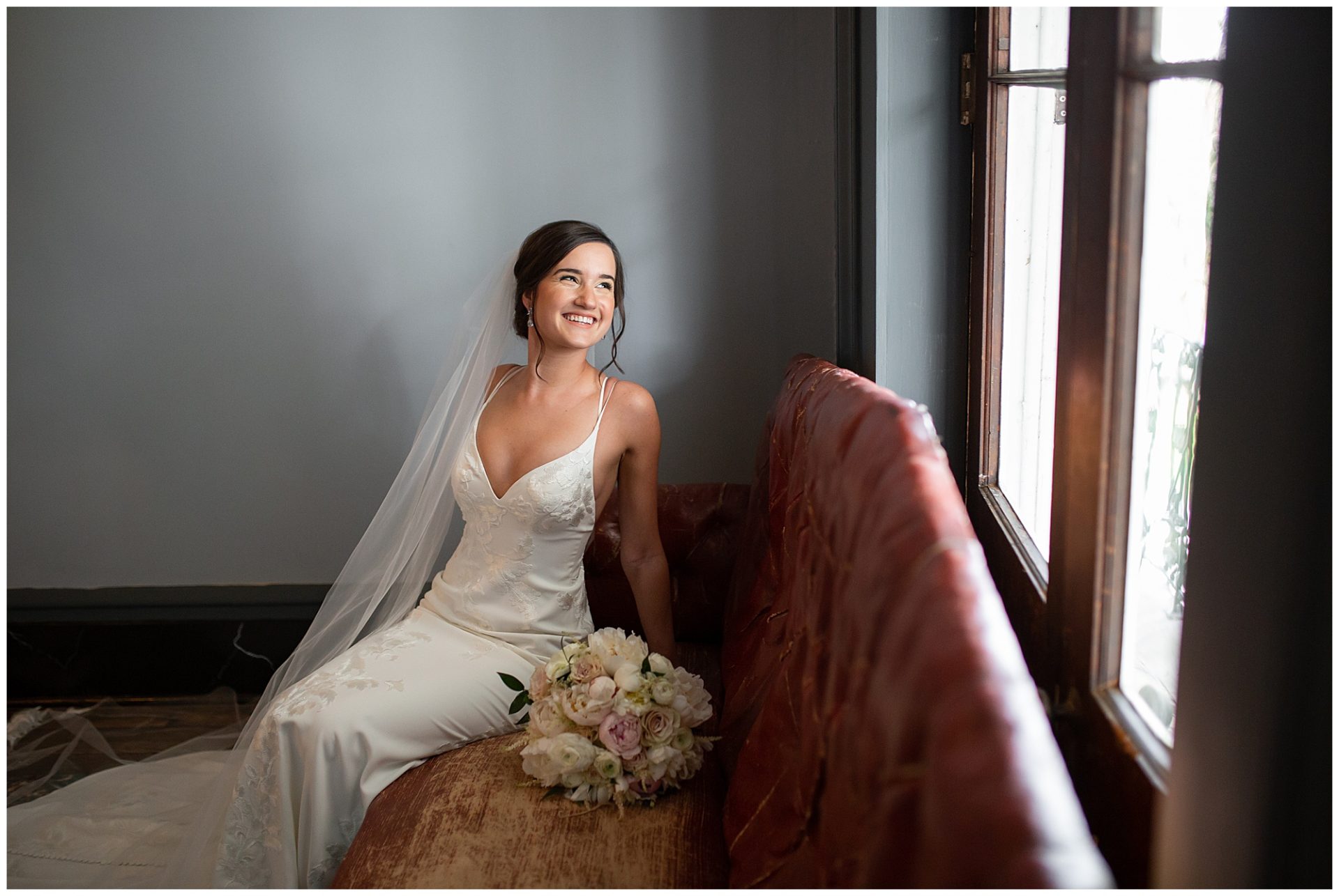 Beautiful bridal session portraits at Riverwood Mansion in Nashville by the best Nashville wedding photographer, Melanie Dunn Photography